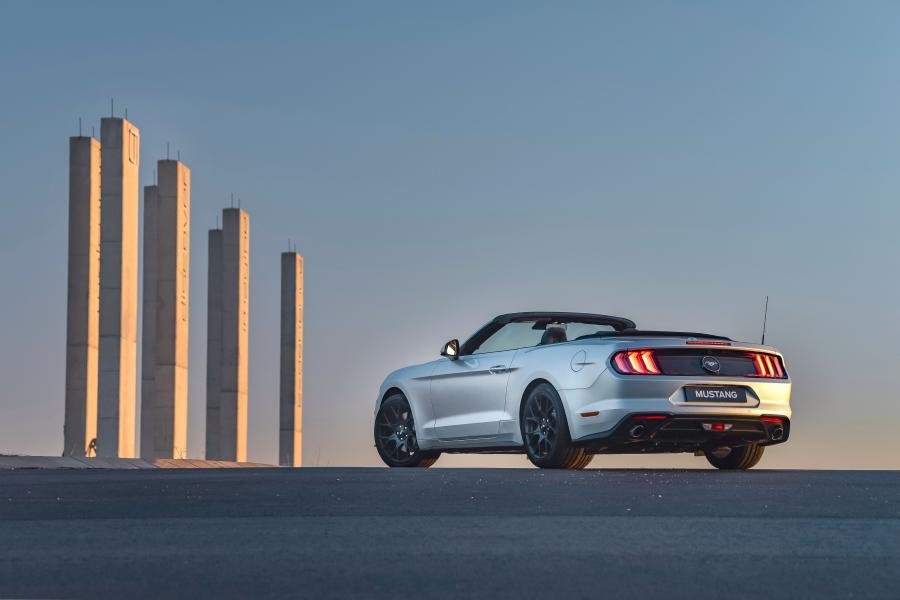  Ford Mustang EcoBoost Convertible 2019 года  (ZA) (фото 11 из 40)